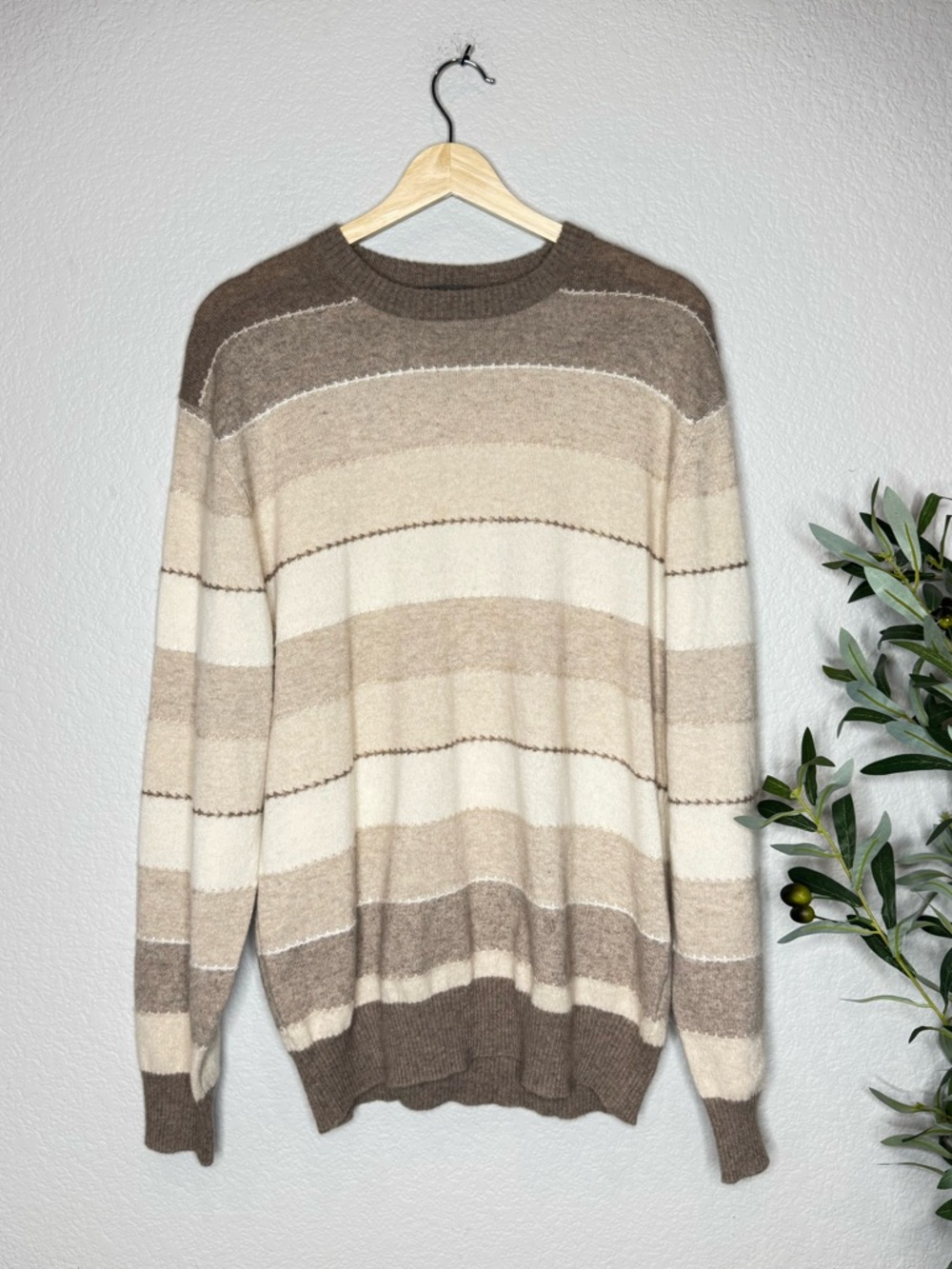 Daniel Cremieux‎ Striped Crewneck Sweater in Cream, Beige & Brown